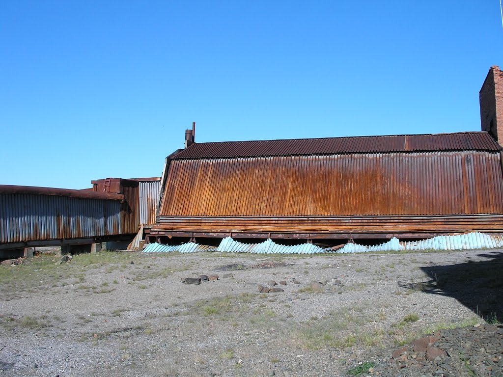 Backyard of technical facility, different angle, Norilsk Vega MS